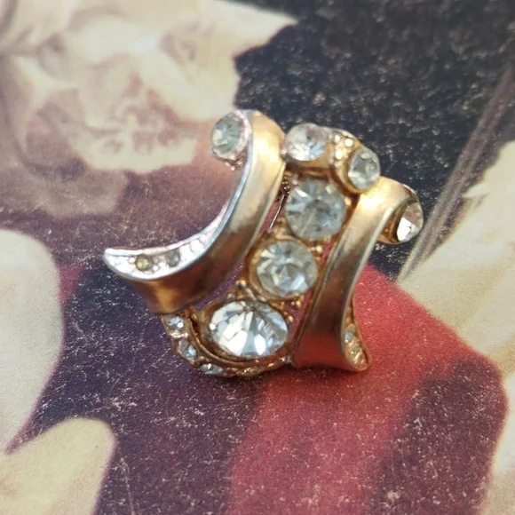 Coro Single Sterling Silver Earring - Picture 2 of 13